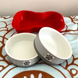 Bundle (3) Silicone Bone Mold and 2 Pet Dishes